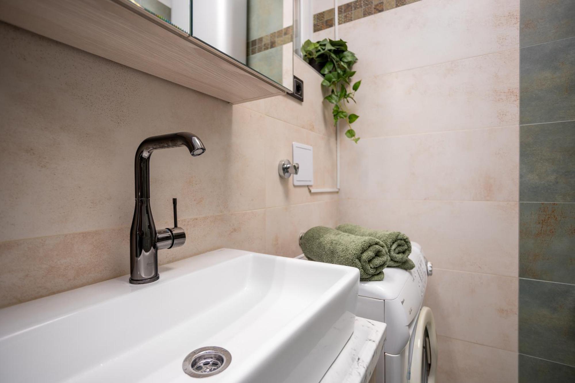 Relax Apartment By The Parliament บูดาเปสต์ ภายนอก รูปภาพ